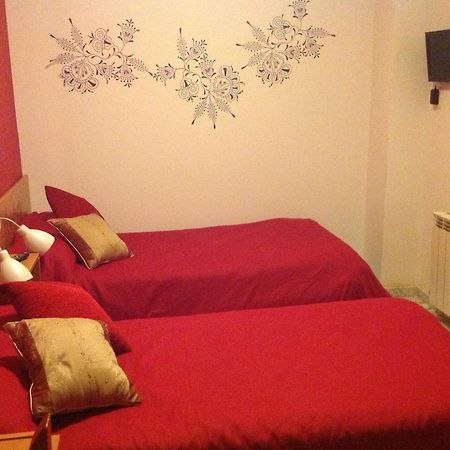 Hostal Neptuno Caceres Ngoại thất bức ảnh