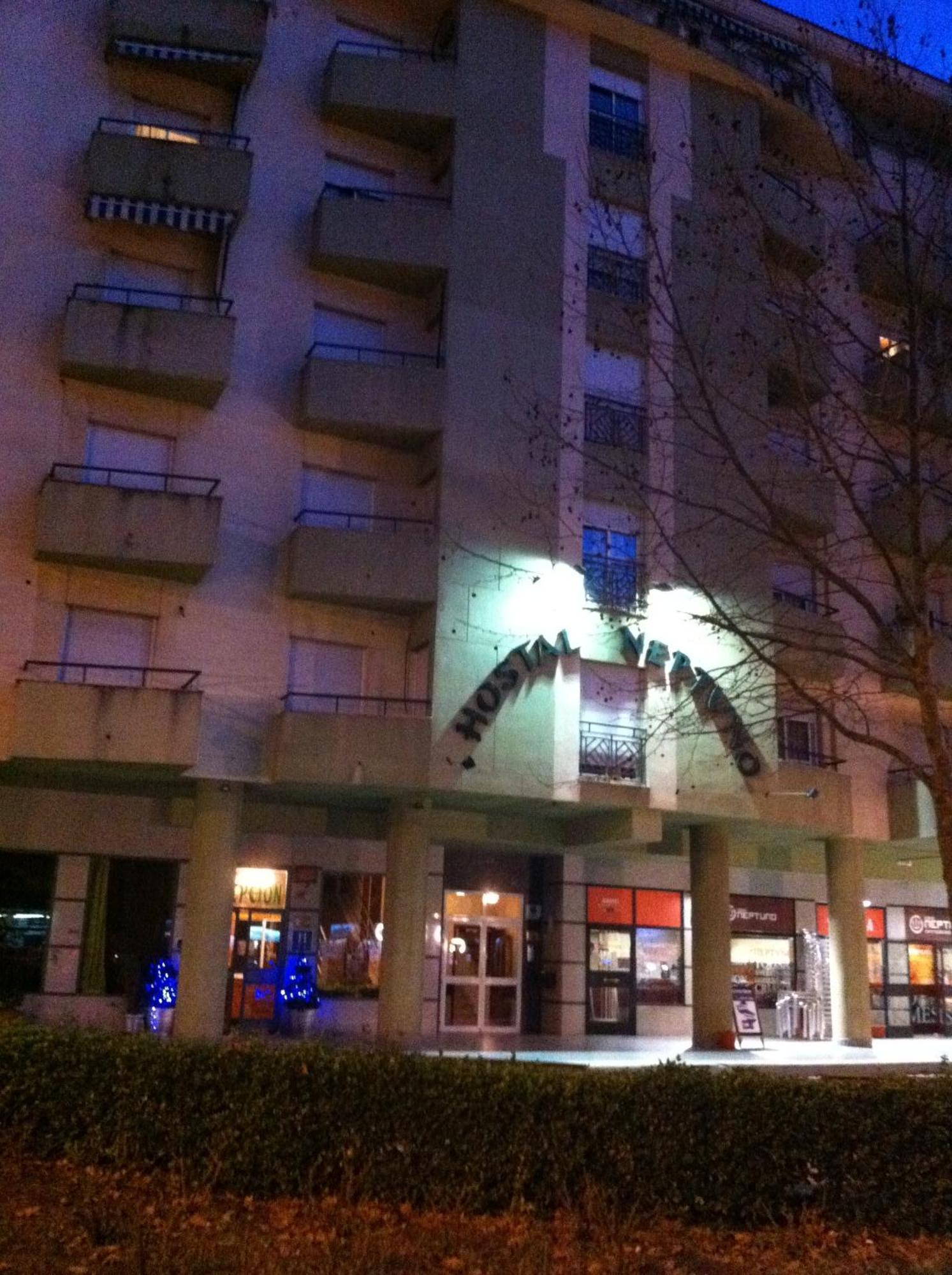 Hostal Neptuno Caceres Ngoại thất bức ảnh
