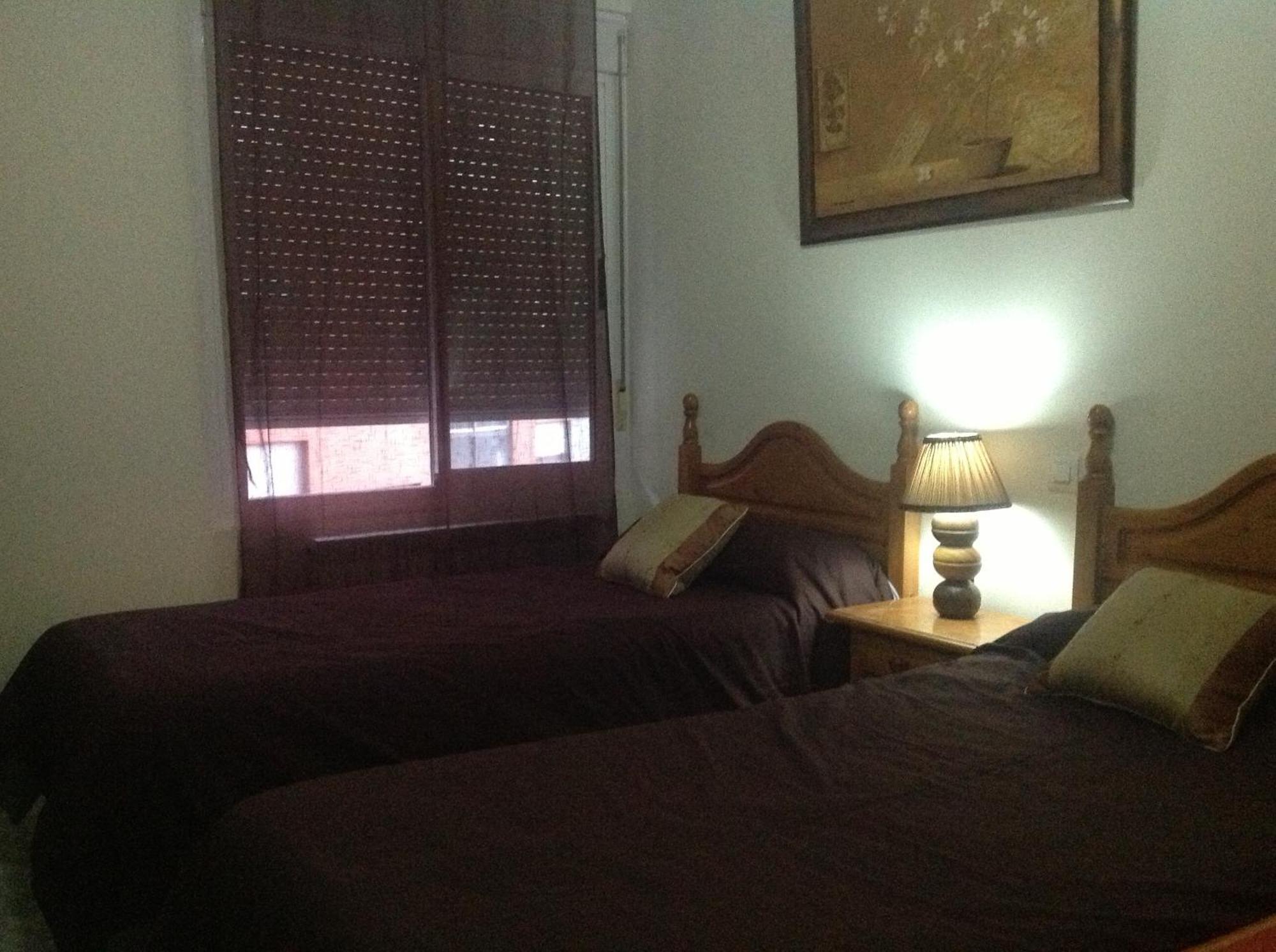 Hostal Neptuno Caceres Ngoại thất bức ảnh