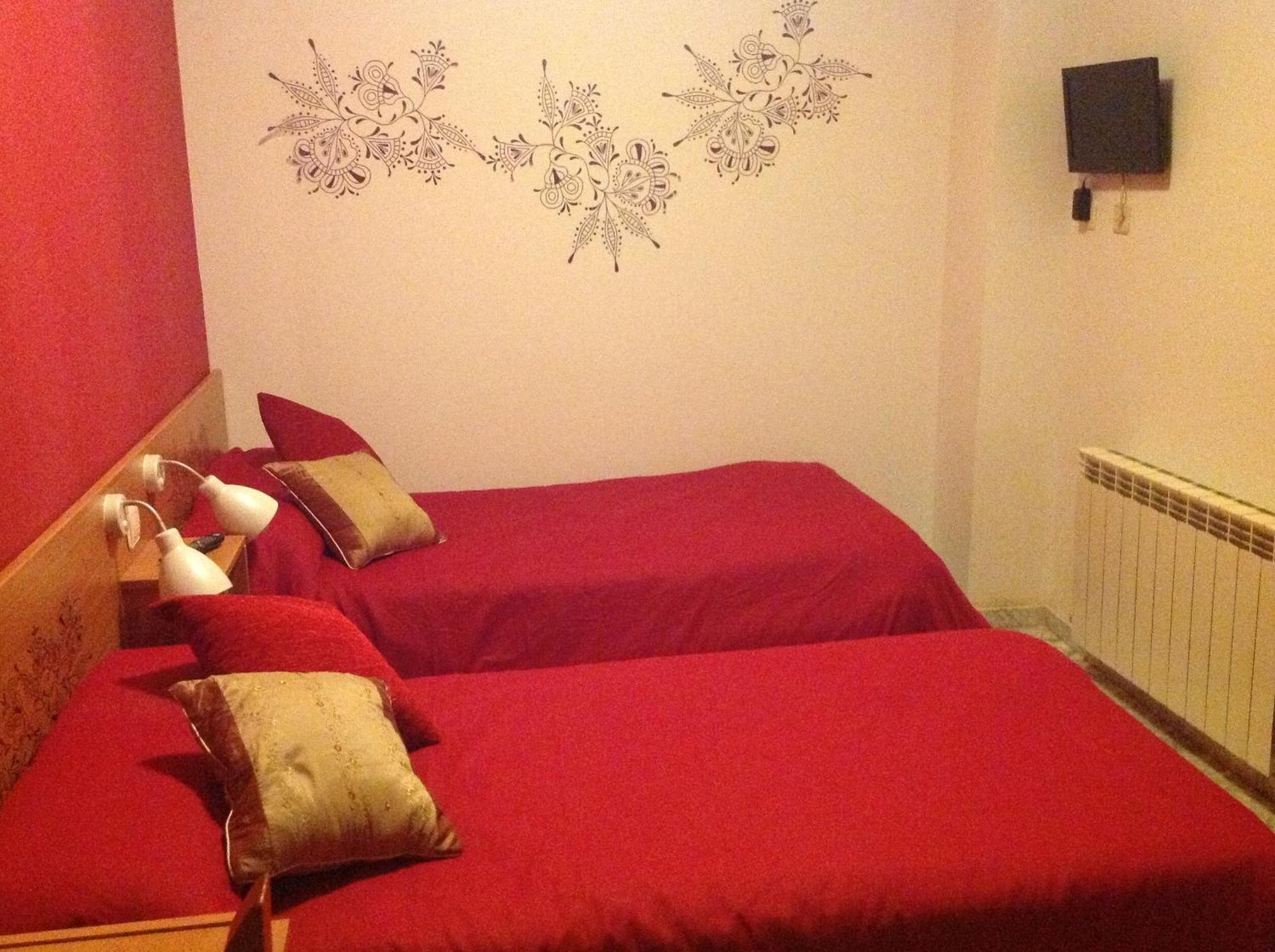 Hostal Neptuno Caceres Ngoại thất bức ảnh