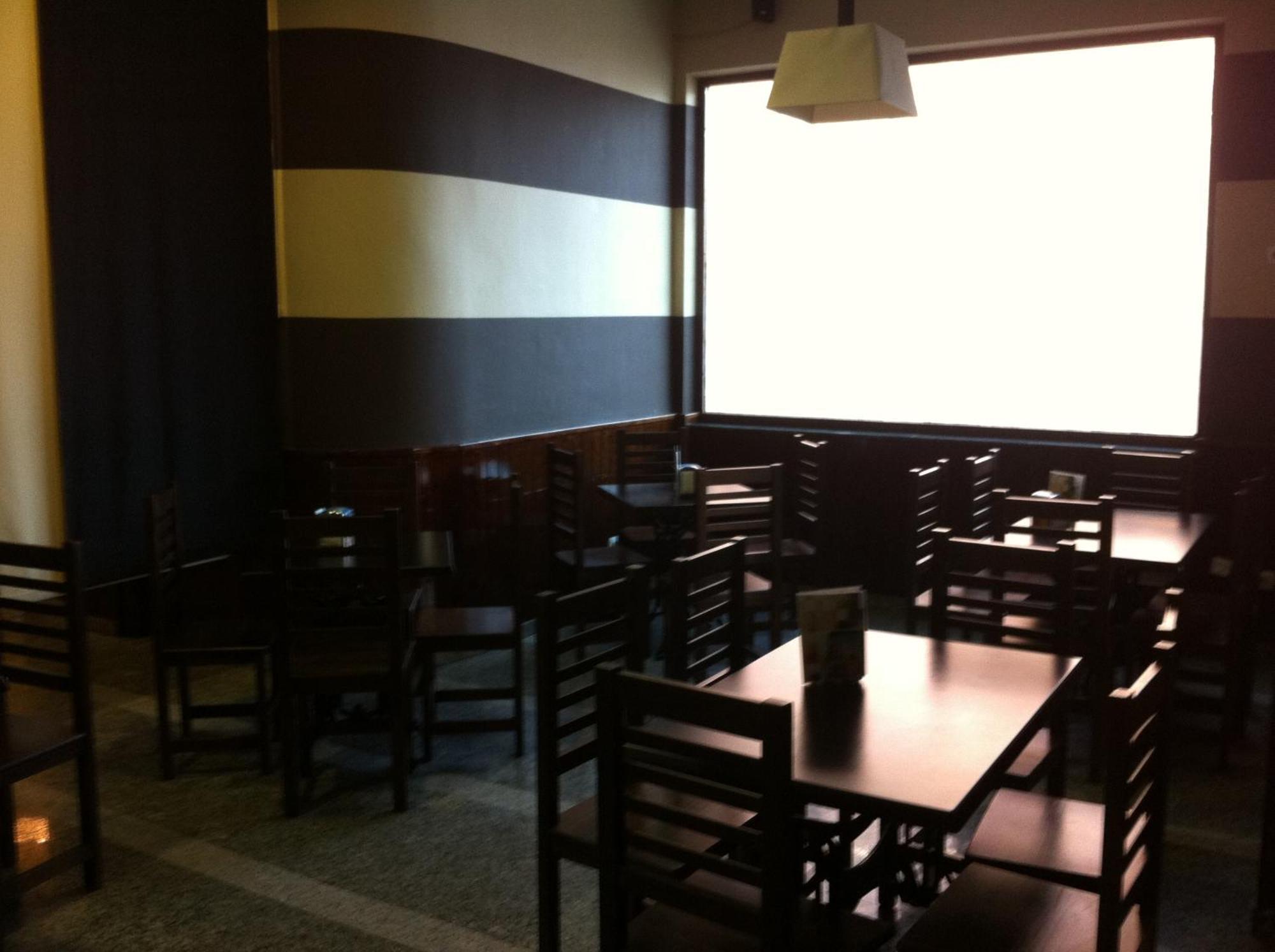 Hostal Neptuno Caceres Ngoại thất bức ảnh