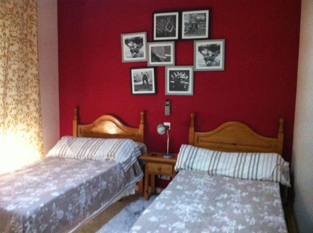 Hostal Neptuno Caceres Ngoại thất bức ảnh