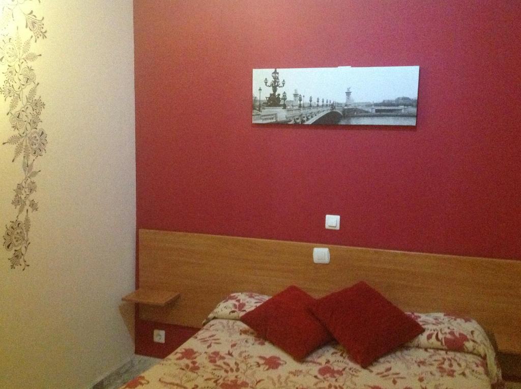 Hostal Neptuno Caceres Ngoại thất bức ảnh