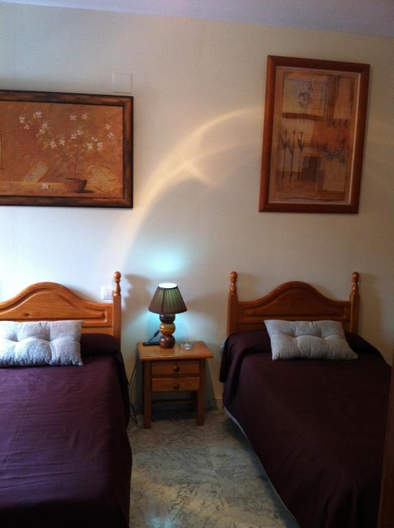 Hostal Neptuno Caceres Ngoại thất bức ảnh