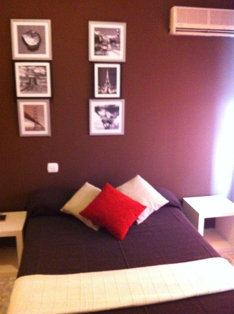 Hostal Neptuno Caceres Ngoại thất bức ảnh